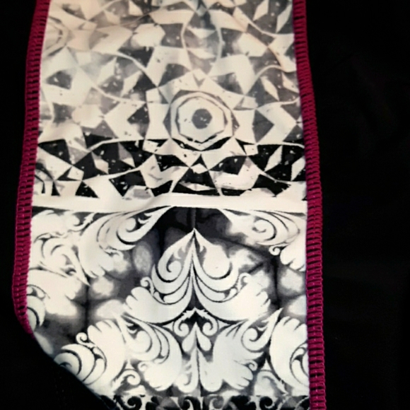 NWOT☆GERRY☆Ladies Moisture Wicking Athletic Slimming Compression Capri~Large~ - Picture 3 of 16